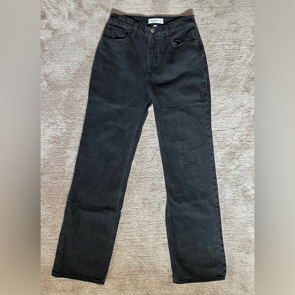 Abercrombie Curve Love Black Jeans, 28 6L, The 90’s Relaxed Jean High Rise